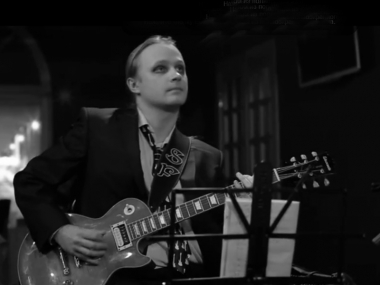 ������ ������ �����  � �����