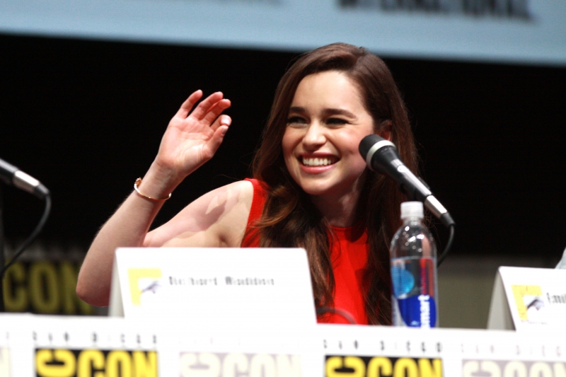 Эмилия Кларк в роли сиделки богача Эмилия Кларк в роли сиделки богача